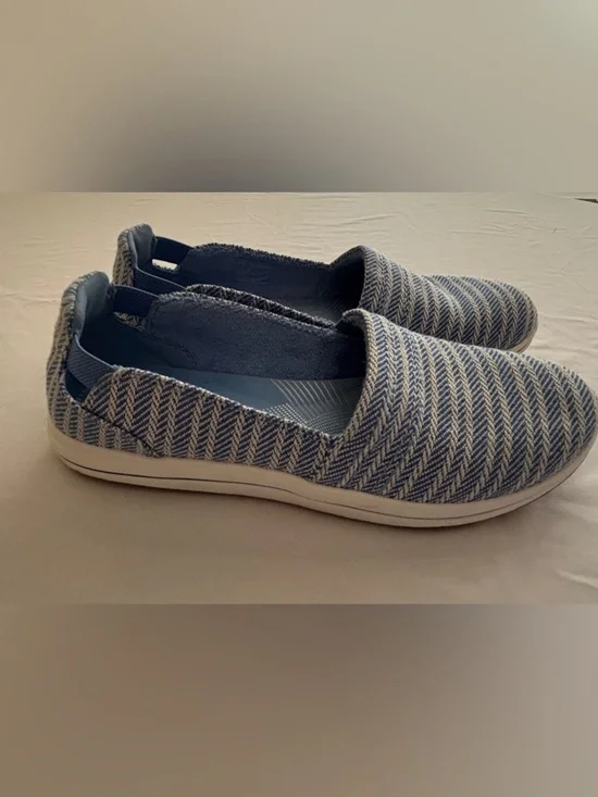 Clarks Blue and White Striped Cloudsteppers Slip-Ons - Picture 6 of 7